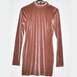 Forever 21 pink velvet sexy long sleeve dress